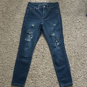 Universal Thread Distressed Jeggings